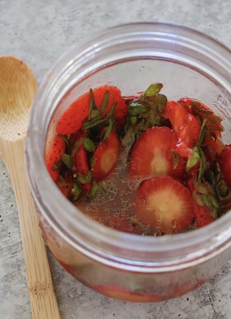 low waste strawberry top vinaigrette